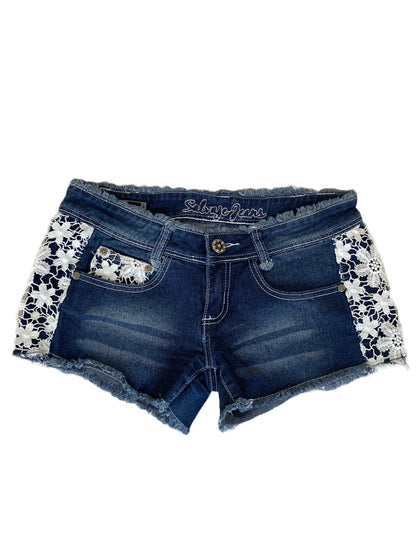 Shorts con encaje blanco