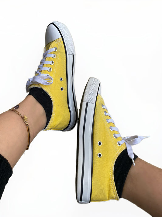 Converse Amarillos